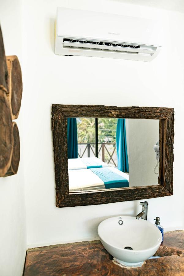 Hotel Y Beach Club Casa Mia Xulha -Bacalar Xul-Ha ภายนอก รูปภาพ